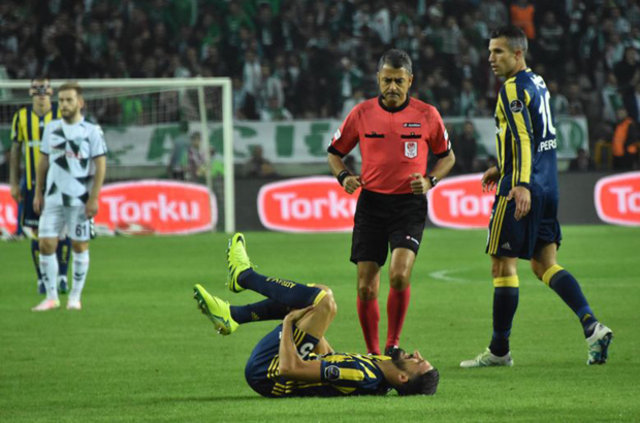 Konyaspor-Fenerbahçe maçının tartışılan kararları