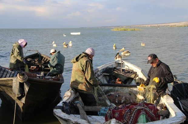 Manyas Gölü balıkçılarının gözü Irak'ta