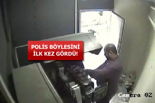 İstanbul'da bankamatik dolandırıcıları operasyonla yakalandı!