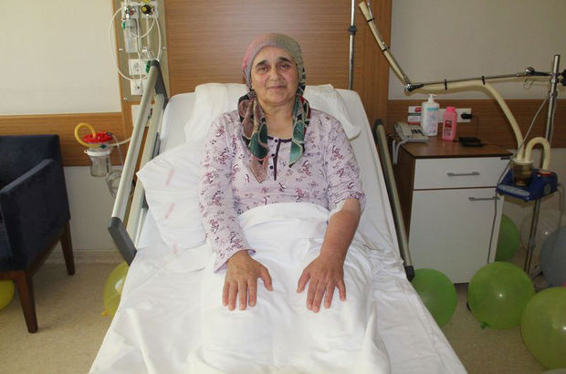 Akciğere sıçrayan kanserden kapalı ameliyatla kurtulan Duriye Özdemir 3 günde taburcu oldu
