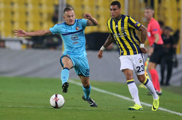 Fenerbahçe'de Gregory van der Wiel gidiyor!