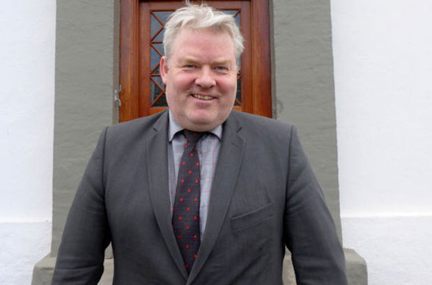İzlanda Başbakanı istifa etti