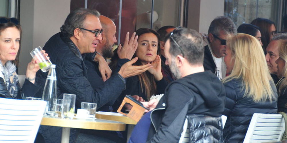 Espriler havada uçuştu