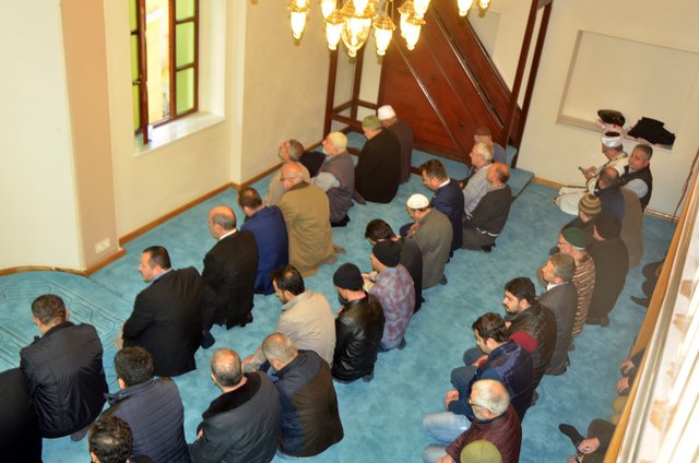 Tarihi Şahsuvar Bey Camisi ibadete açıldı
