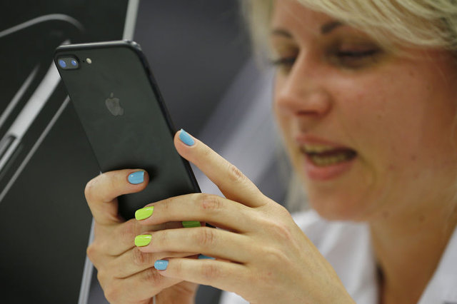 Apple, iPhone üretimini ABD'ye taşıyabilir