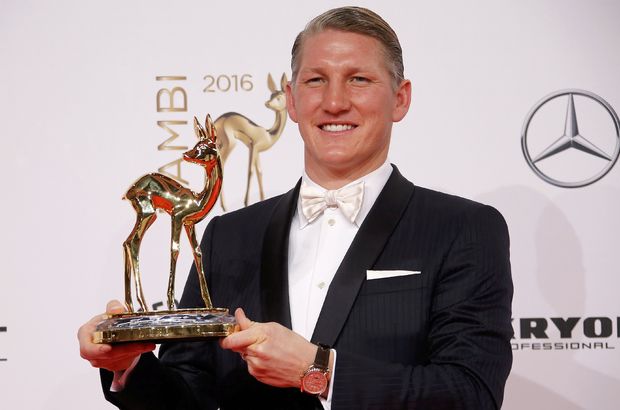 Bastian Schweinsteiger'e ödül verildi