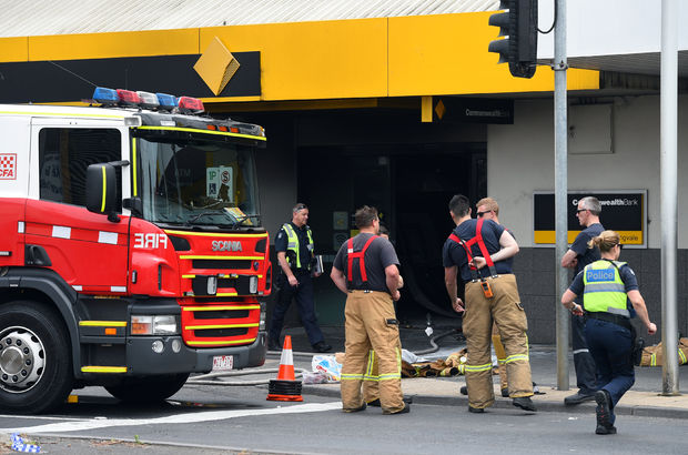 Avustralya'da kendini ateşe veren adam 27 kişiyi yaraladı
