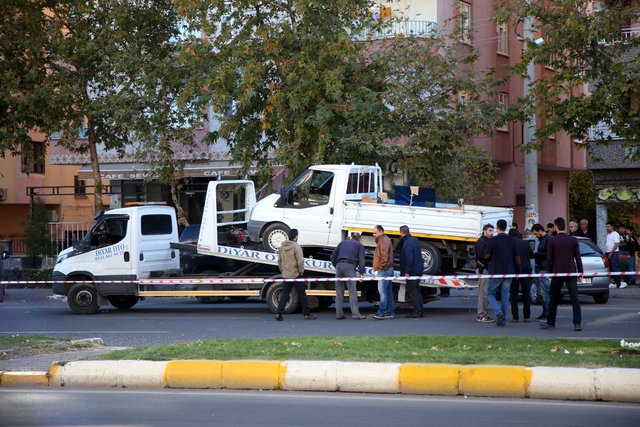 Diyarbakır'da bombalı araç şüphesi ekipleri harekete geçirdi