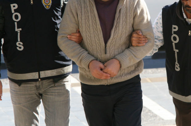 Ankara'da kapatılan derneği faaliyete geçirmeye çalışan 4 avukat yakalandı