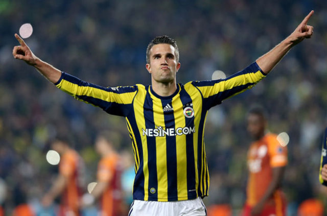 2 gole imza atıp Cimbom’u yıkan Van Persie, maç sonunda “Fenerbahçe’deki kariyerimin en özel anı” dedi