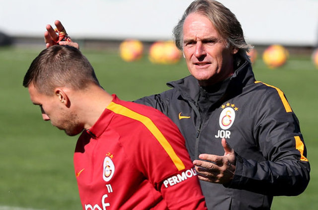 Sneijder ve Poldolski Galatasaray'dan ayrılacak mı?