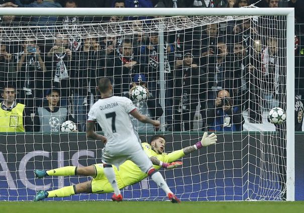 Beşiktaş'ın Avrupa'daki en golcü oyuncusu olan Quaresma, penaltıdan attığı golle skoru 2-3 yapan isim oldu.