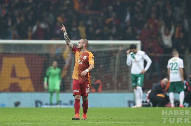 Wesley Sneijder 307 gün sonra gol attı