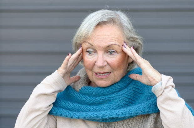 Menopoz gözleri nasıl etkiliyor?