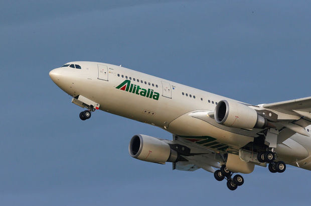 Alitalia 2 bin kişiyi işten çıkarabilir