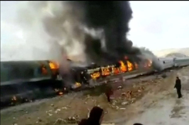İran'da tren kazası: 44 ölü!