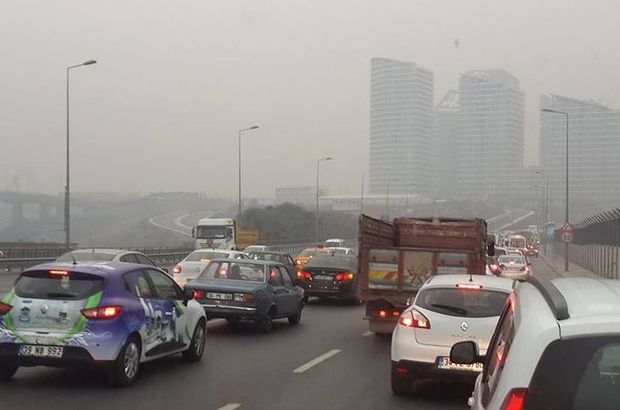 İstanbul'da trafiği kilitleyen kaza