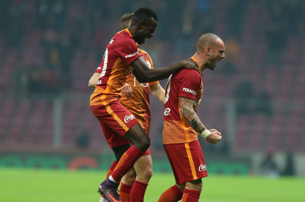`Sneijder topu fare deliğine sokabilir’