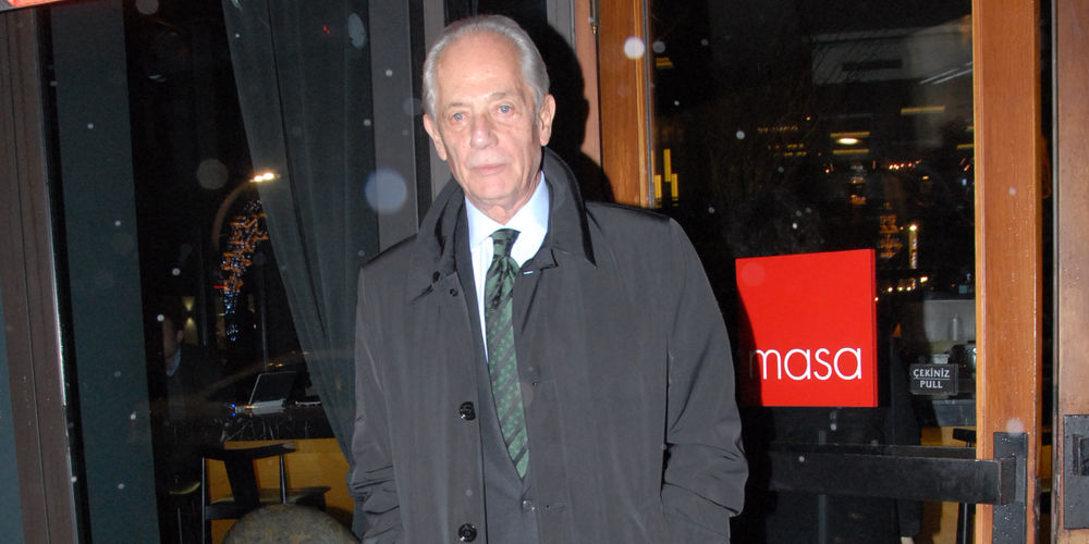 Dostları ile bir araya geldi