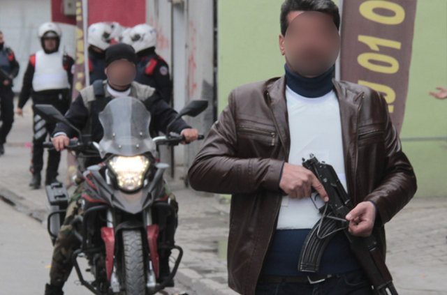 Adana'da 500 polisle şafak operasyonu: 28 gözaltı