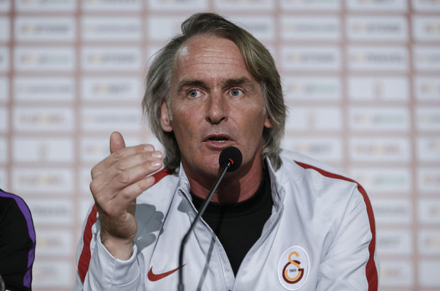 Galatasaray teknik direktörü Jan Olde Riekerink'e UEFA kriteri engeli!