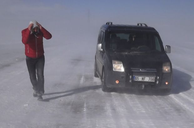 Tendürek Dağı'nda vatandaşlar donma tehlikesi geçirdi
