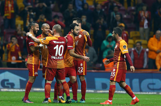 Galatasaray'ın yıldızları Manchester United'ı geçti