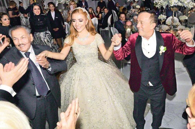 Ali Ağaoğlu kızı Sena Ağaoğlu'nu evlendirdi