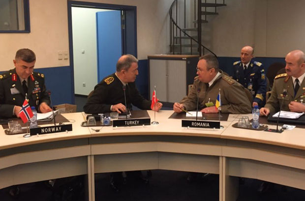 Genelkurmay Başkanı Hulusi Akar, Brüksel'de askeri temaslarda bulundu