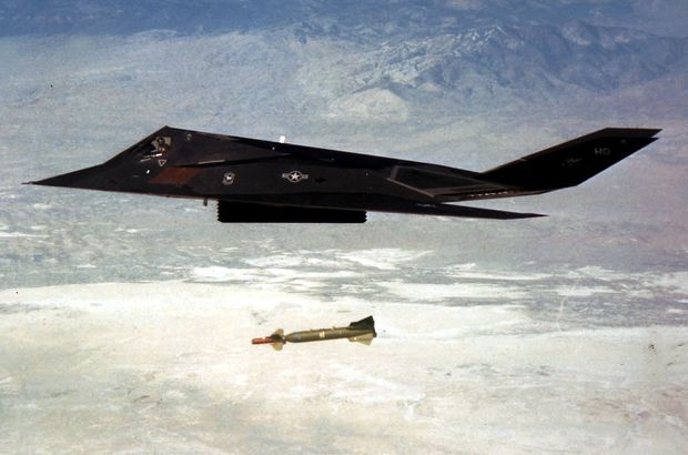 ABD, hayalet uçaklarıyla DEAŞ'ı vurdu