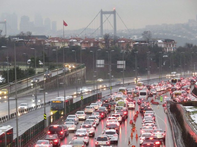 İstanbul trafiği 'Dur-Kalk'ta birinci oldu