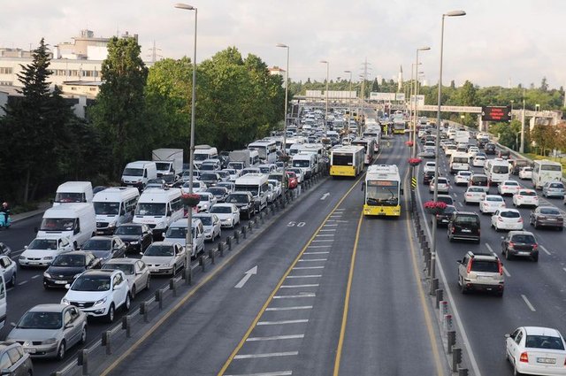 İstanbul trafiği 'Dur-Kalk'ta birinci oldu