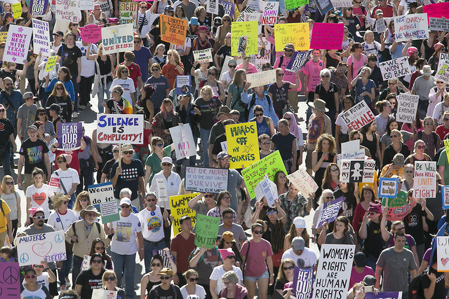 Trump'a karşı 'Kadınlar Yürüyüşü'ne ünlüler akın etti!