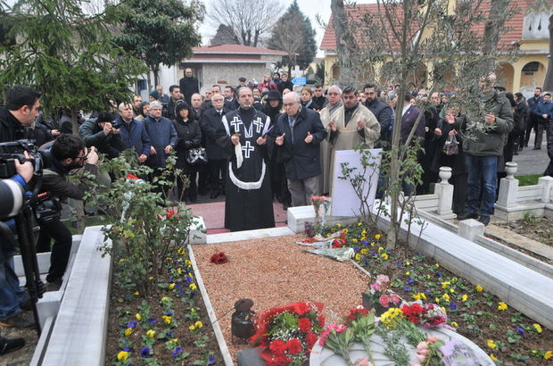 Hrant Dink mezarı başında anıldı