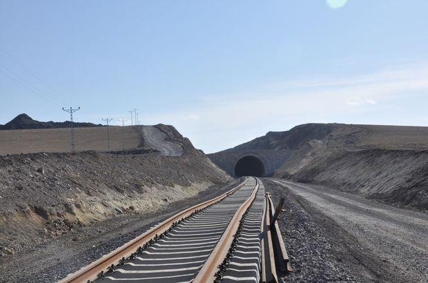 Bakü-Tiflis-Kars demiryolu hattı 2 ay sonra açılıyor