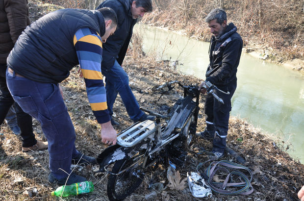 Tamirciye kızdı, özel yapım motosikletini yaktı