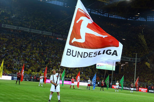 Bundesliga'da video hakem uygulamasına geçiliyor