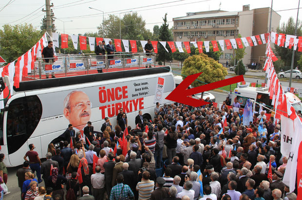 CHP otobüslerindeki 'Evet' mührü kaldırıldı