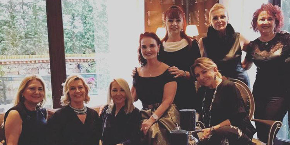 Çay saati sohbetleri