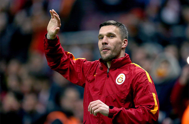 Lukas Podolski için bomba iddia: Podolski, yıllık 8 milyon Euro'ya Vissel Kobe ile anlaştı