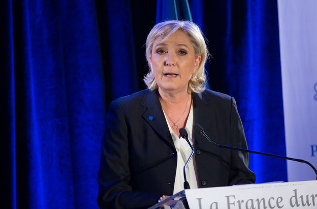 AP, Fransız lider Marine Le Pen'den o ücreti istiyor