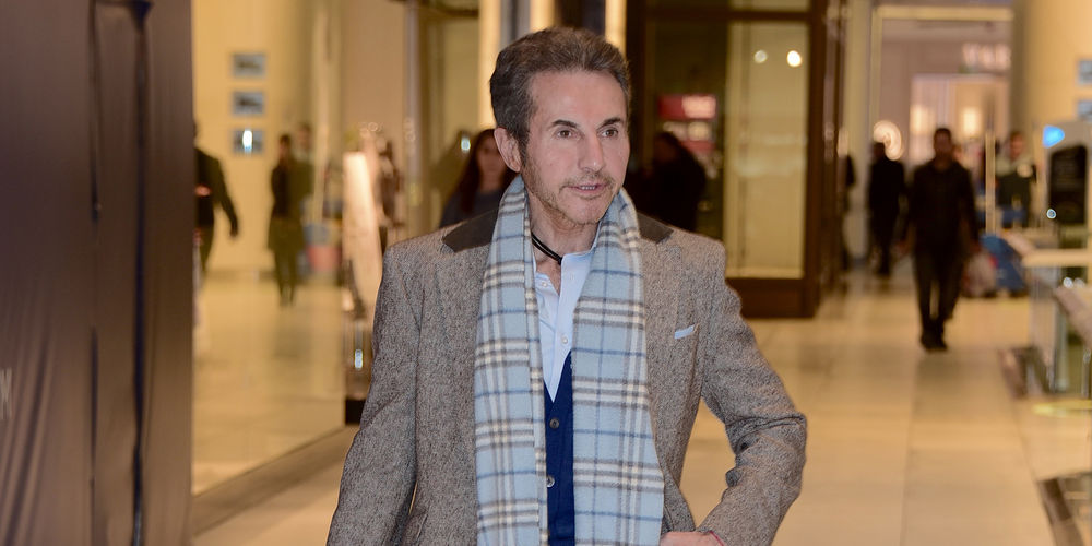 Torunlarına oyuncak aldı