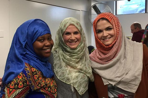 Kanadalı Müslümanlara başörtülü destek