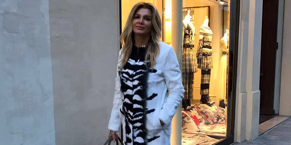 Paris'te kafa dinliyor