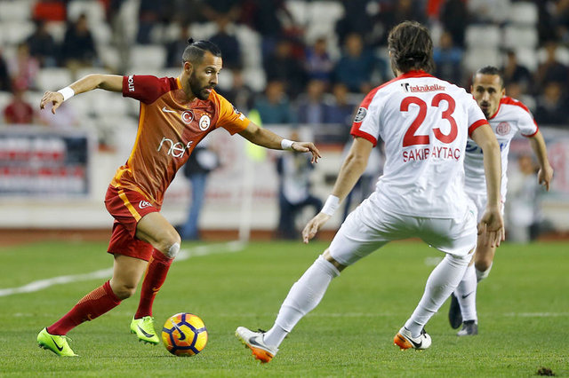 Galatasaray Beşiktaşlı yıldız için yetki verdi