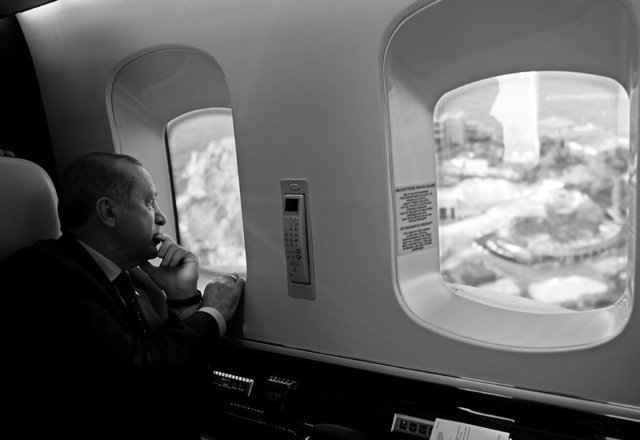 Cumhurbaşkanı Erdoğan şehitleri ziyaret etti