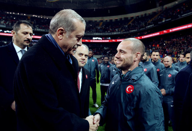 Wesley Sneijder'dan Türkiye açıklaması: Mutluyum!