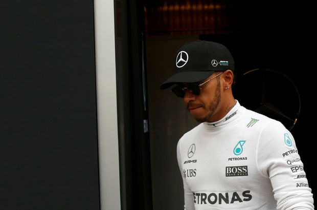 Lewis Hamilton: Formula 1'de sezonun favorisi Ferrari