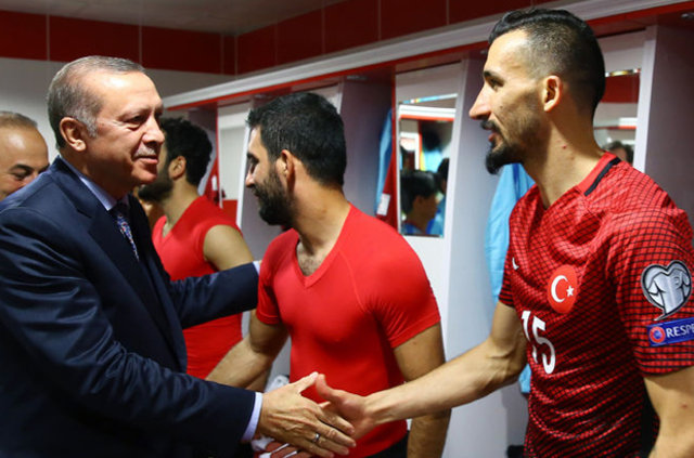 Cumhurbaşkanı Erdoğan, Türkiye - Finlandiya maçında