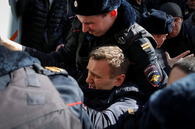 Rusya'da muhalif lider gözaltına alındı